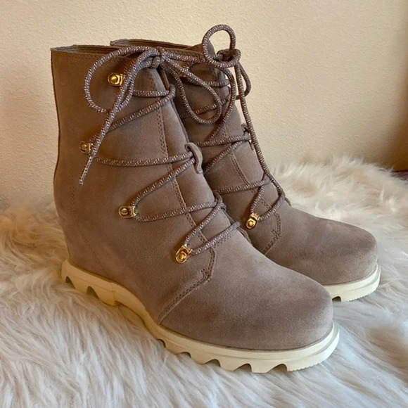 Sorel Shoes - Sorel Joan Of Arctic Wedge III Boots Omega Taupe Tan Leather Size 7 NWOB
